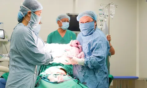 "Em bé US-HIFU" đầu tiên tại Việt Nam chào đời