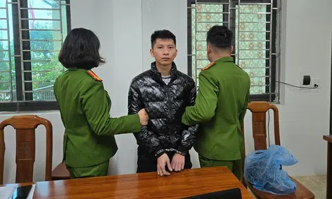 Bắt TikToker "Long Tổng" tại sân bay Nội Bài