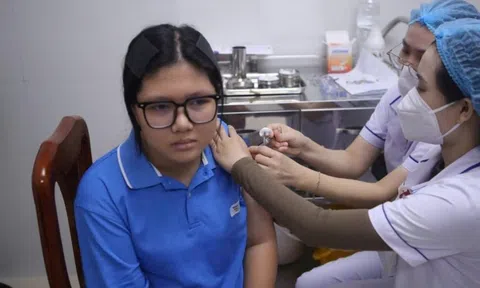 Đà Nẵng khởi động chương trình tiêm vắc-xin HPV miễn phí cho trẻ em gái
