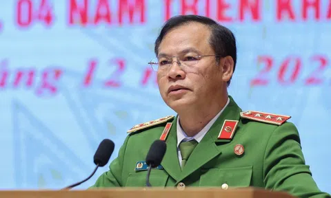 Chuyển dữ liệu từ "người dân chạy theo thủ tục" sang "dữ liệu chạy thay cho người dân"