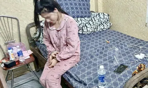 Kiểm tra căn nhà trong đêm, phát hiện bí mật của 2 người đàn ông cùng 1 cô gái