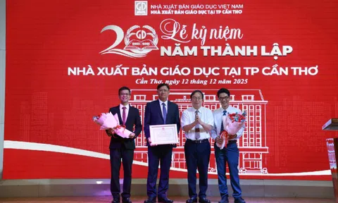 Lễ kỷ niệm 20 năm NXBGD tại Tp.Cần Thơ: Hành trình bền bỉ gieo chữ, đồng kiến tạo học liệu nơi đất học phương Nam