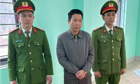 Khởi tố một cựu cán bộ ban quản lý dự án