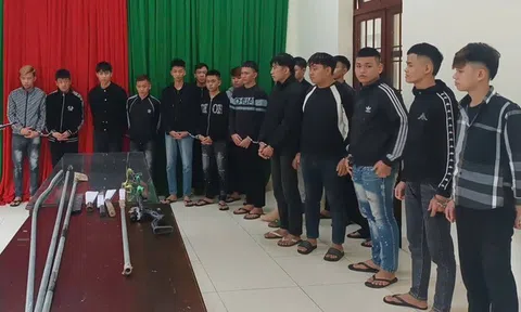 Mang hung khí đi tìm người đánh nhau, 20 đối tượng bị khởi tố