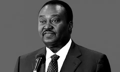 Điện chia buồn nguyên Chủ tịch Quốc hội Angola qua đời