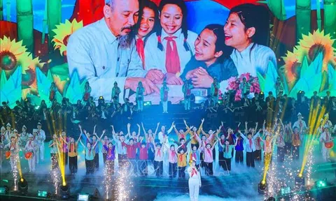 Chương trình Nghệ thuật đặc biệt chào mừng Đại hội Thi đua yêu nước lần thứ XI