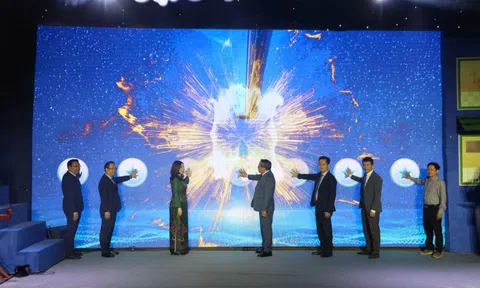 Khai mạc chuỗi hoạt động sản phẩm du lịch đêm 'Hà Nội Đẹp Sound'