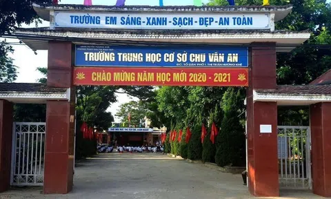 Hà Tĩnh tạm đình chỉ công tác đối với thầy giáo bị tố sàm sỡ nữ sinh lớp 8