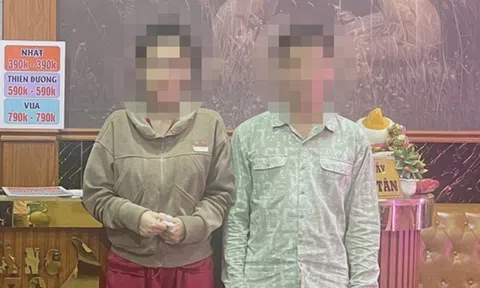 Triệt xóa nhiều tụ điểm mại dâm núp bóng cơ sở massage và karaoke