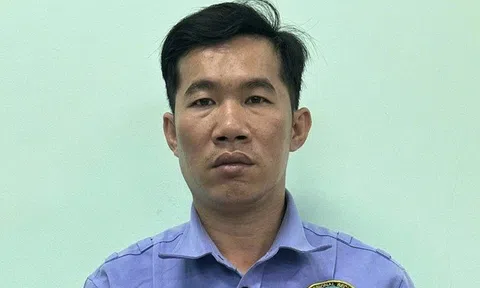 Bắt khẩn cấp đối tượng tấn công cô gái 16 tuổi bằng ly thủy tinh