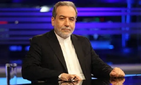 Iran phản ứng gắt khi ông Trump đe dọa can thiệp