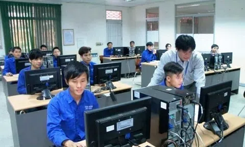 Đề xuất chính sách khen thưởng, tôn vinh người dạy nghề