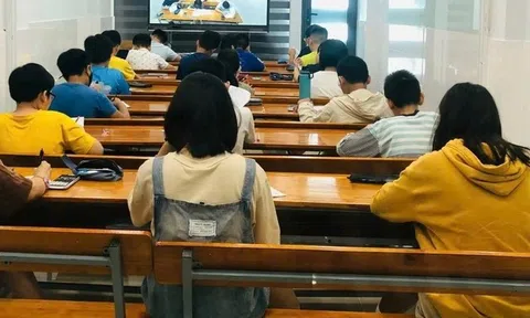 Từ chuyện một Hiệu phó bị kỷ luật vì dạy thêm