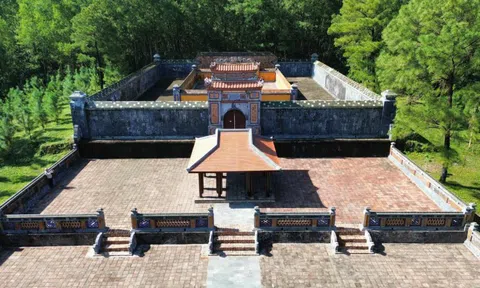 Đề xuất tháo dỡ 2 công trình xâm phạm di tích lăng vua Thiệu Trị