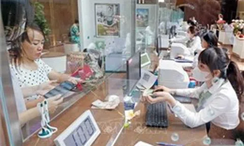 Tín dụng tăng cao: Dòng vốn mở rộng nhanh, áp lực điều hành gia tăng