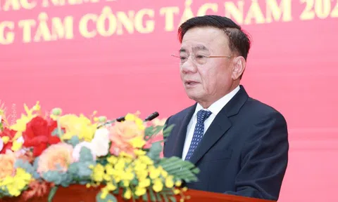 Tiếp tục đổi mới mạnh mẽ tư duy và hành động, củng cố vững chắc khối đại đoàn kết toàn dân tộc