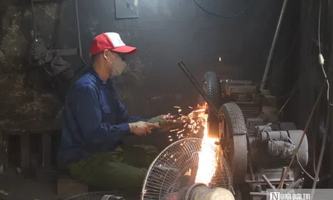 Làng nghề trăm tuổi giữa Thủ đô đón "làn gió mới"