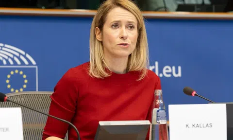 EU lo vấn đề Greenland với ông Trump làm sao nhãng vấn đề Ukraine, khiến châu Âu và Mỹ nghèo hơn