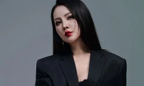 Á hậu Thụy Vân gây bất ngờ với diện mạo mới sau khi sinh con thứ 2