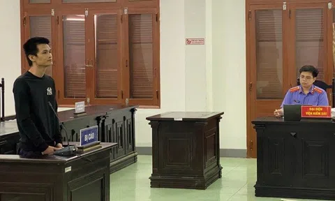 Kết đắng cho kẻ côn đồ đánh người vì chê gói mì tôm ...đắt