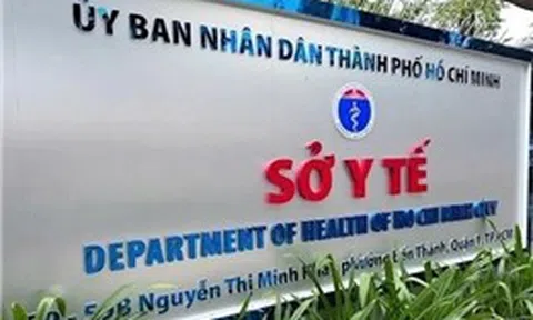 TP Hồ Chí Minh: Thông tin về vụ việc sản phụ sinh con trên taxi khi chuyển viện