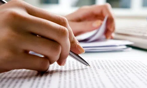 Đẩy nhanh tiến độ xây dựng, ban hành văn bản quy định chi tiết luật, pháp lệnh, nghị quyết