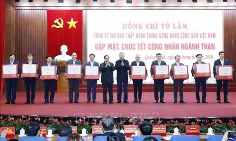 Tổng Bí thư Tô Lâm gặp mặt, chúc Tết công nhân ngành Than tại Quảng Ninh