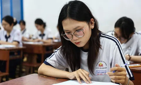 "Siết" xét học bạ, giảm điểm cộng IELTS trong tuyển sinh đại học: Bộ GD&ĐT nói gì?