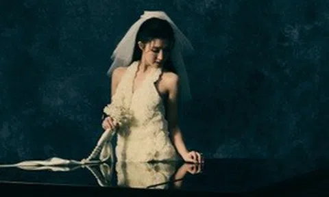 Điểm đặc biệt trong váy cưới đính hoa của Á hậu Phương Nhi