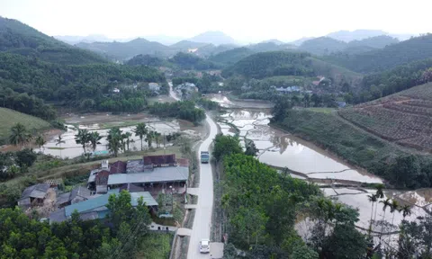 Khi chính sách đến vùng khó- Kỳ 1: Cả đời mới thấy đường bê tông về bản