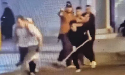 Bắt 3 đối tượng dùng hung khí tấn công nhóm du khách nước ngoài