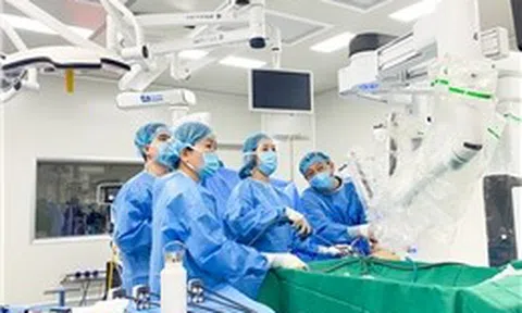 Đột phá trong điều trị ung thư bằng phẫu thuật robot thế hệ mới