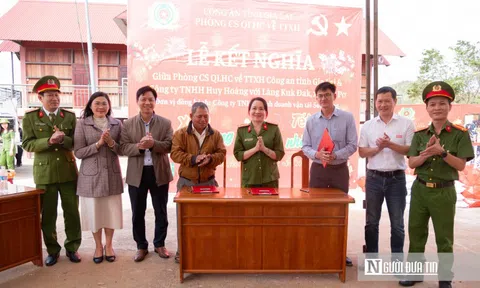 Gia Lai: Công an kết nghĩa cùng buôn làng, mang Tết sớm lên dân bản ở Đak Pơ