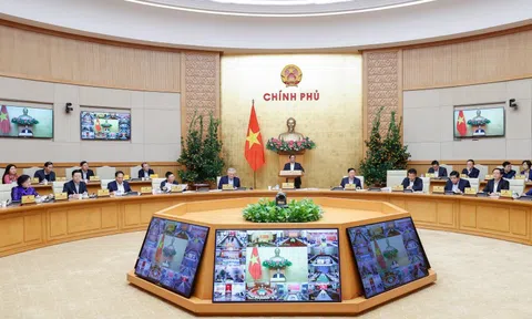 Thủ tướng: Nỗ lực ngay từ ngày đầu, tháng đầu, quý đầu để tăng trưởng 2 con số