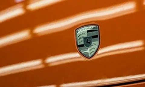 Hàng trăm xe Porsche tại Nga bất ngờ gặp sự cố, không vận hành được
