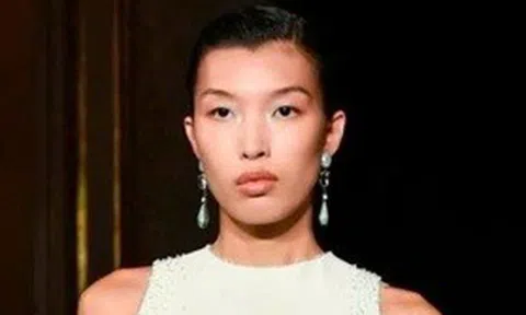 Người mẫu Việt diễn thời trang cao cấp tại Paris từng bị chê bai ngoại hình