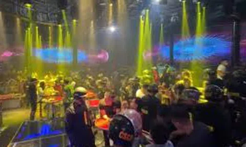 Đột kích quán bar phát hiện nhiều người dương tính với ma túy