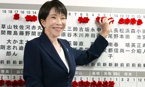 Liên minh cầm quyền thắng lớn, bà Takaichi giữ vững ghế Thủ tướng Nhật Bản