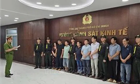 Khởi tố vụ án sản xuất, buôn bán xăng RON A95 giả