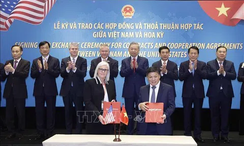 Tổng Bí thư Tô Lâm chứng kiến lễ ký và trao các thoả thuận hợp tác giữa Việt Nam và Hoa Kỳ