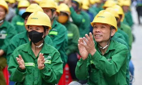 Thủ tướng yêu cầu doanh nghiệp trả đủ lương, thưởng Tết cho người lao động