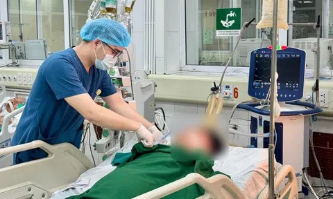 Nôn ra gần 1 lít máu vì không rời rượu suốt nhiều năm