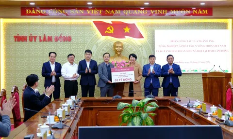 Agribank trao 5 tỷ đồng chăm lo an sinh xã hội tại Lâm Đồng