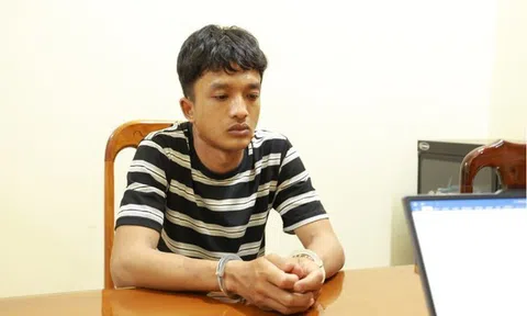 Bắt nam thanh niên khống chế cụ bà, cướp tiền và vàng