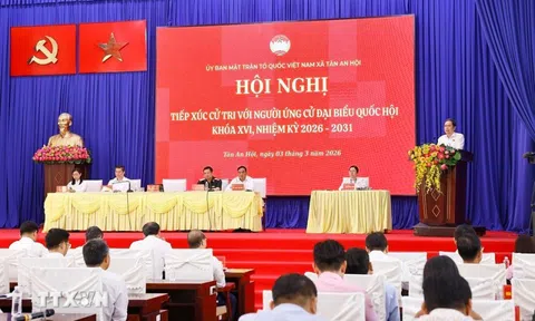 Chủ tịch Quốc hội Trần Thanh Mẫn dự Hội nghị tiếp xúc giữa cử tri với người ứng cử đại biểu Quốc hội khóa XVI