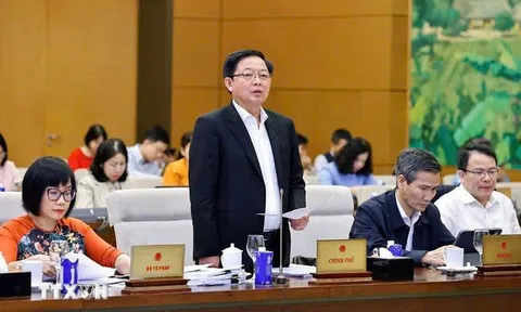 Hoàn thiện dự án luật theo hướng phân cấp mạnh, không thêm 'giấy phép con'