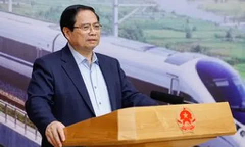 Thủ tướng: "Không lãng phí một ngày" với các dự án đường sắt