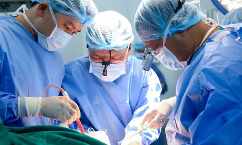 PGS.TS Nguyễn Tiến Quyết: Giữ nhịp đập sự sống từ những ca ghép tạng