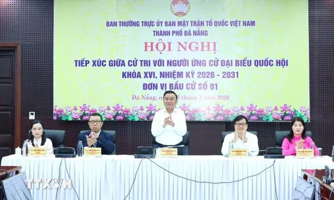 Thường trực Ban Bí thư dự hội nghị tiếp xúc giữa cử tri với người ứng cử Đại biểu Quốc hội