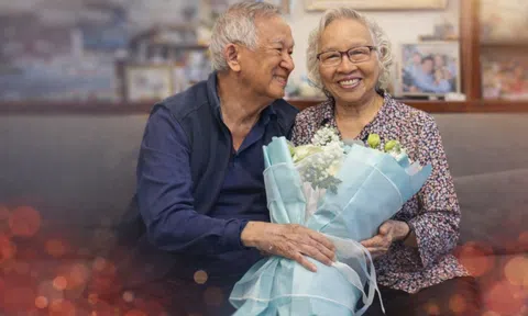 Nữ bác sĩ ngoài 80 tuổi vẫn học mỗi ngày và ký ức về ngày 8/3 "Chỉ một lời chúc"